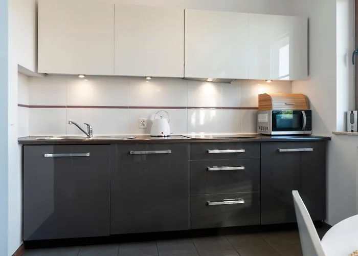 Blue Mare Jagiellonska Kladka Przy Morzu I Pkp *