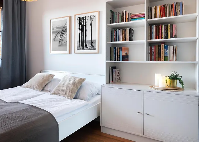 Blue Mare Jagiellonska Kladka Przy Morzu I Pkp Kolberg